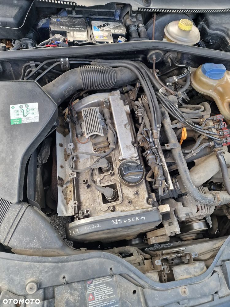 VW Passat b5 sedan przedlift 1.8 20v ADR skrzynia DHZ lakier LN5Y na części - 8