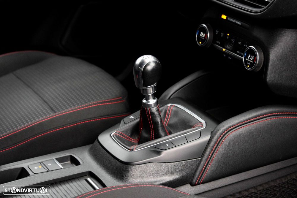 Ford Kuga 1.5 EcoBoost ST-Line - 15