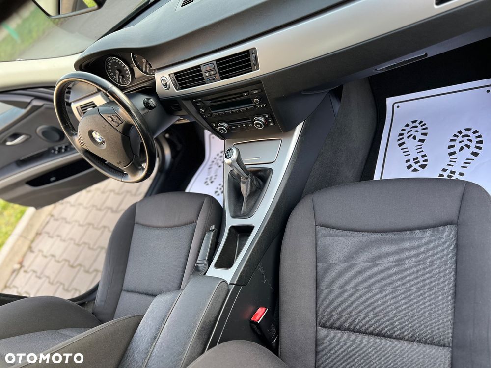 BMW Seria 3 - 31