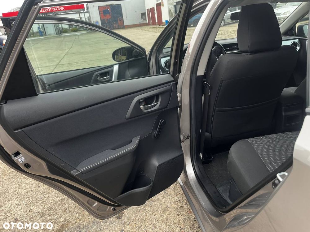 Toyota Auris - 7