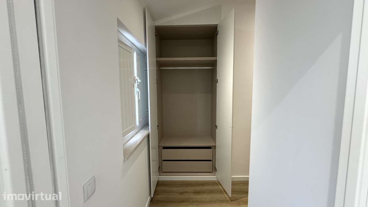 T2 Novo a Estrear | Entrada Privada, Garagem, AC no Centro de Santarém - Grande imagem: 4/39