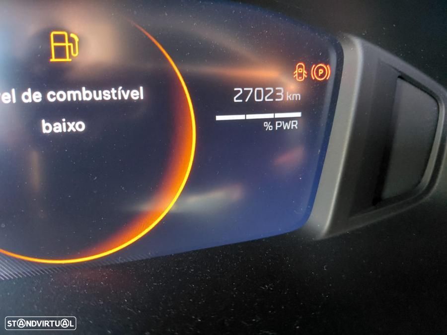 Peugeot 2008 1.2 Hybrid Active e-DCS6 - 9