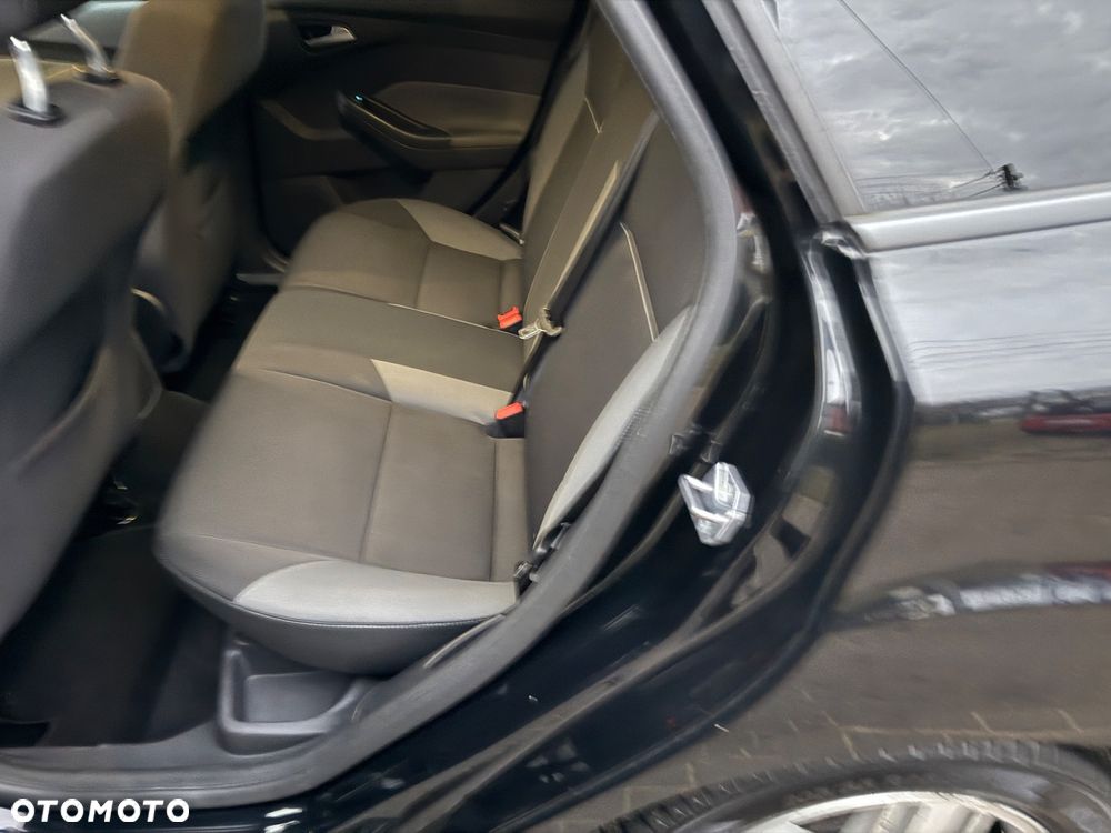 Ford Focus SW 1.6 TDCi DPF Champions Edition - 24