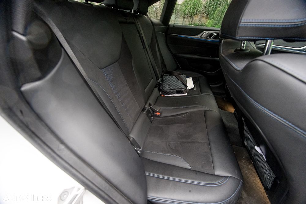 BMW i4 eDrive40 - 26