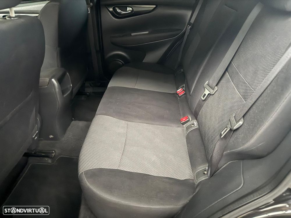 Nissan Qashqai 1.5 dCi N-Connecta - 14
