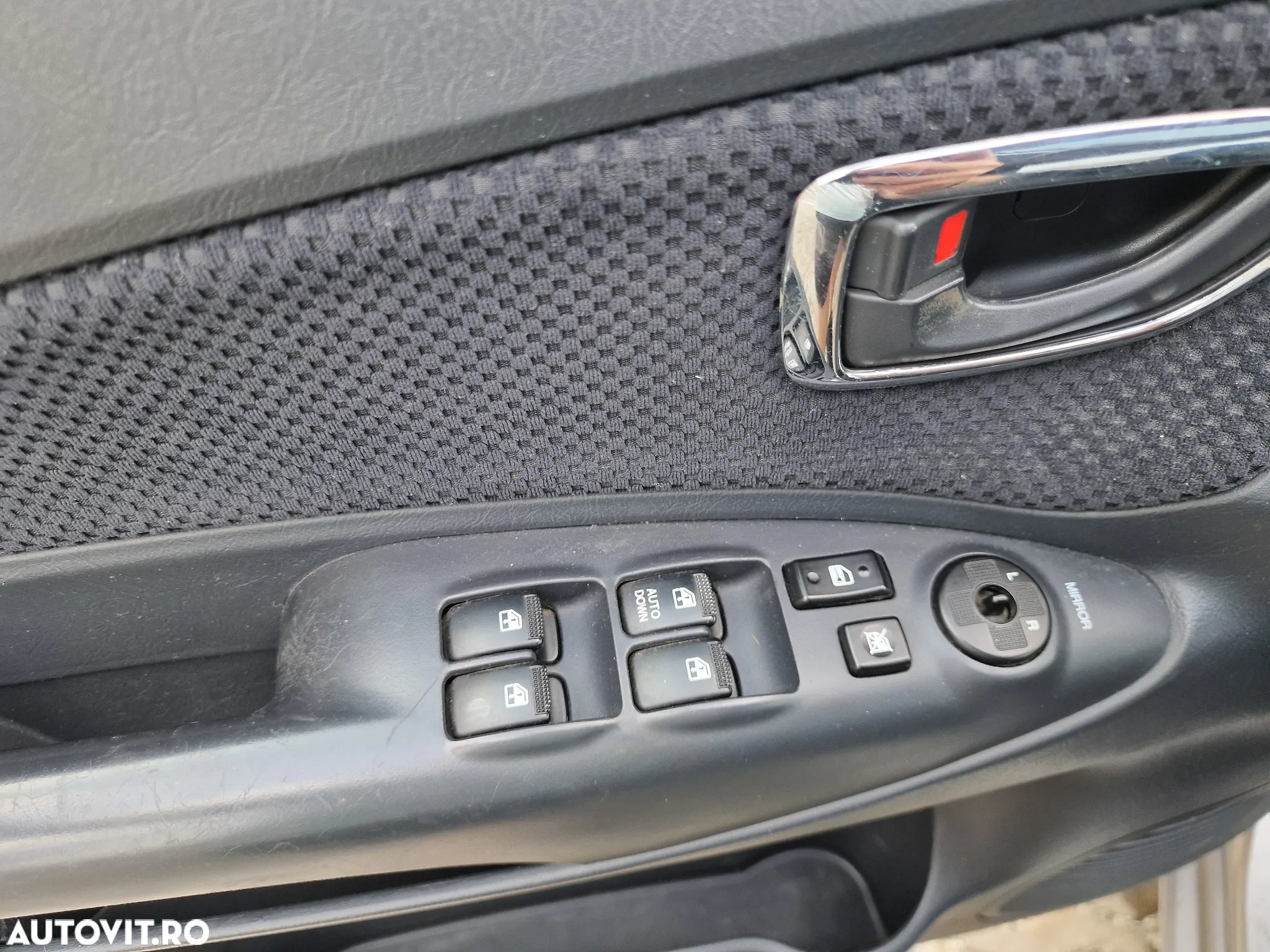Hyundai Tucson 2.0 CRDI VGT GLS 4WD MT PREMIUM - 10