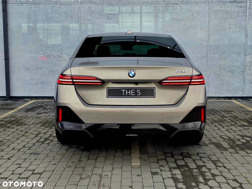 BMW Seria 5 520i mHEV M Sport - 5