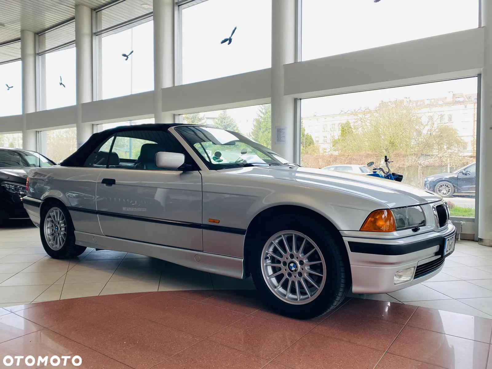 BMW Seria 3 318i Cabriolet - 7