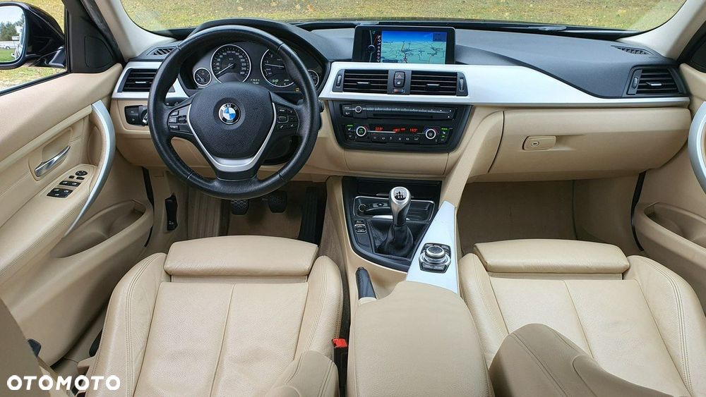 BMW Seria 3 320i - 6