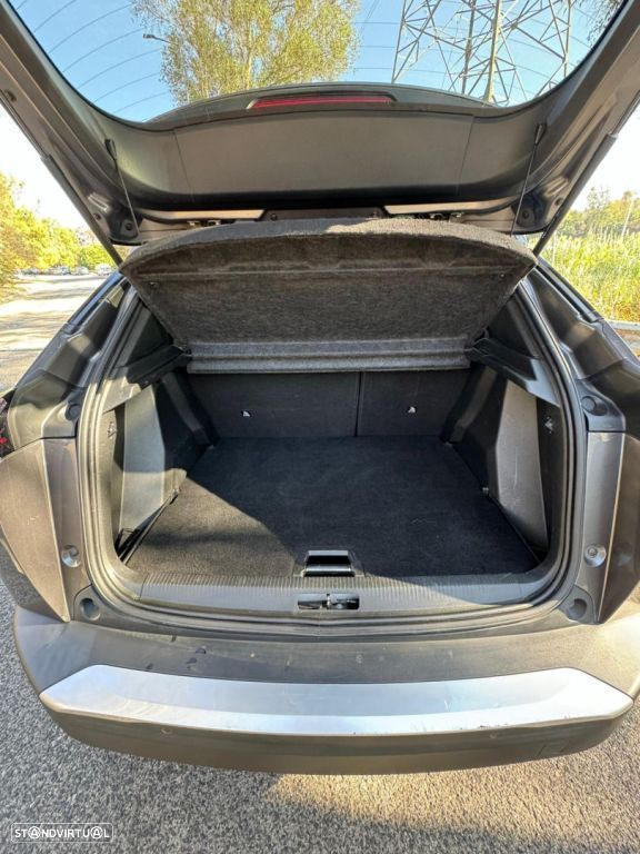 Peugeot 2008 1.5 BlueHDi Allure EAT8 - 18