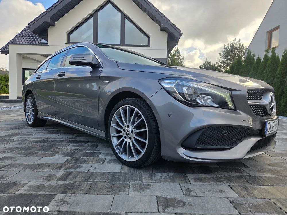 Mercedes-Benz CLA 200 7G-DCT AMG Line - 24