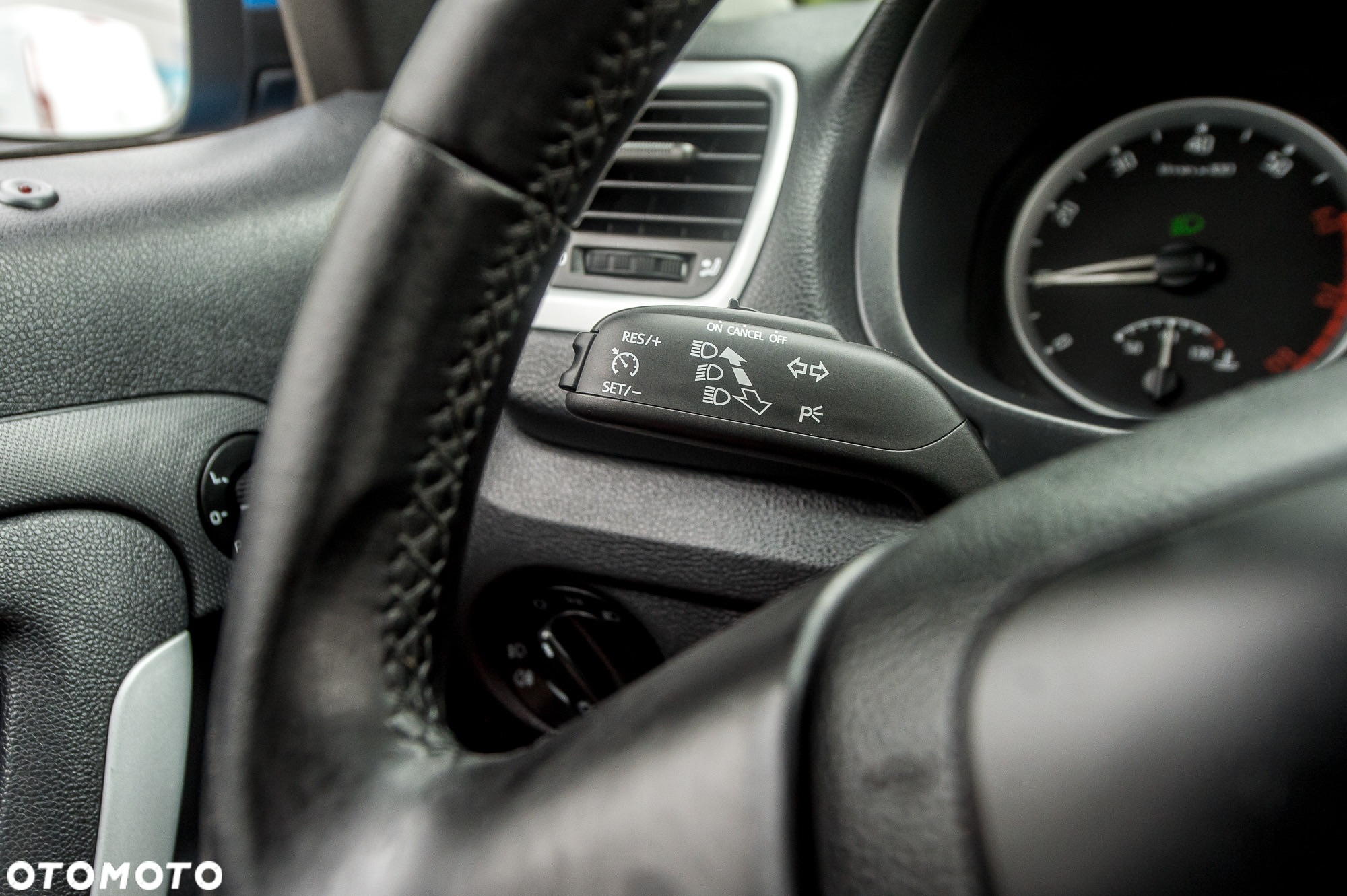 Skoda Roomster 1.6 16V Comfort - 23