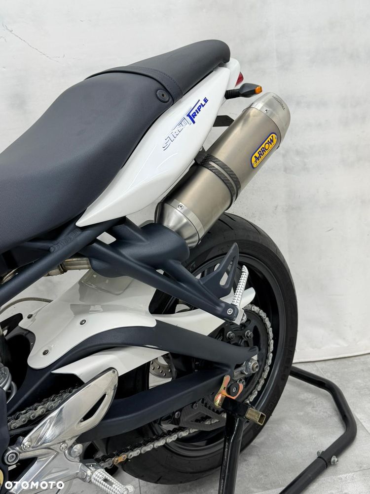 Triumph Street Triple - 11