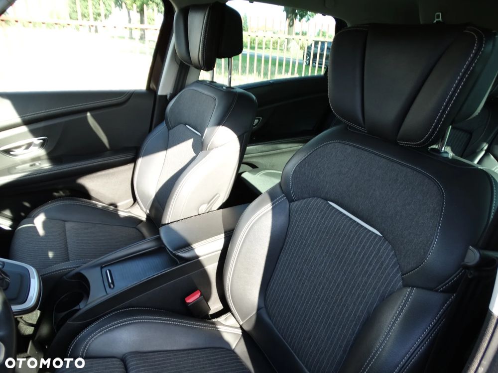 Renault Scenic - 11