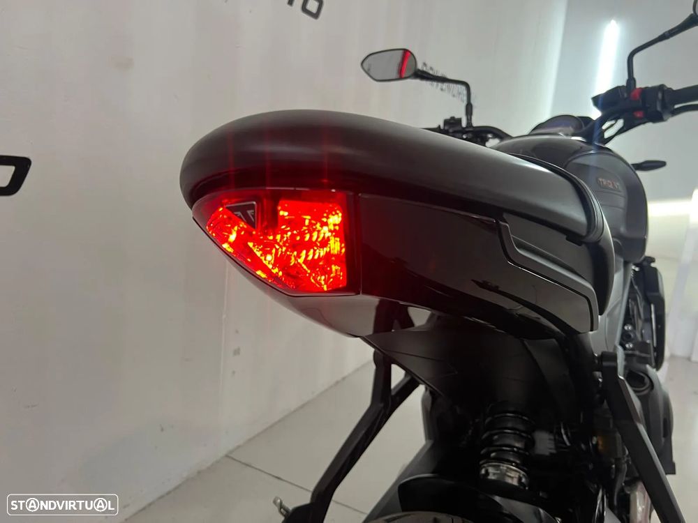 Triumph Trident 660 - 14