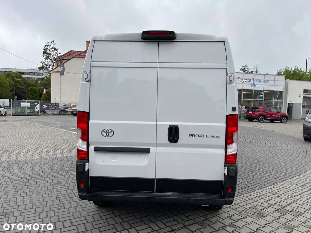 Toyota ProAce - 11