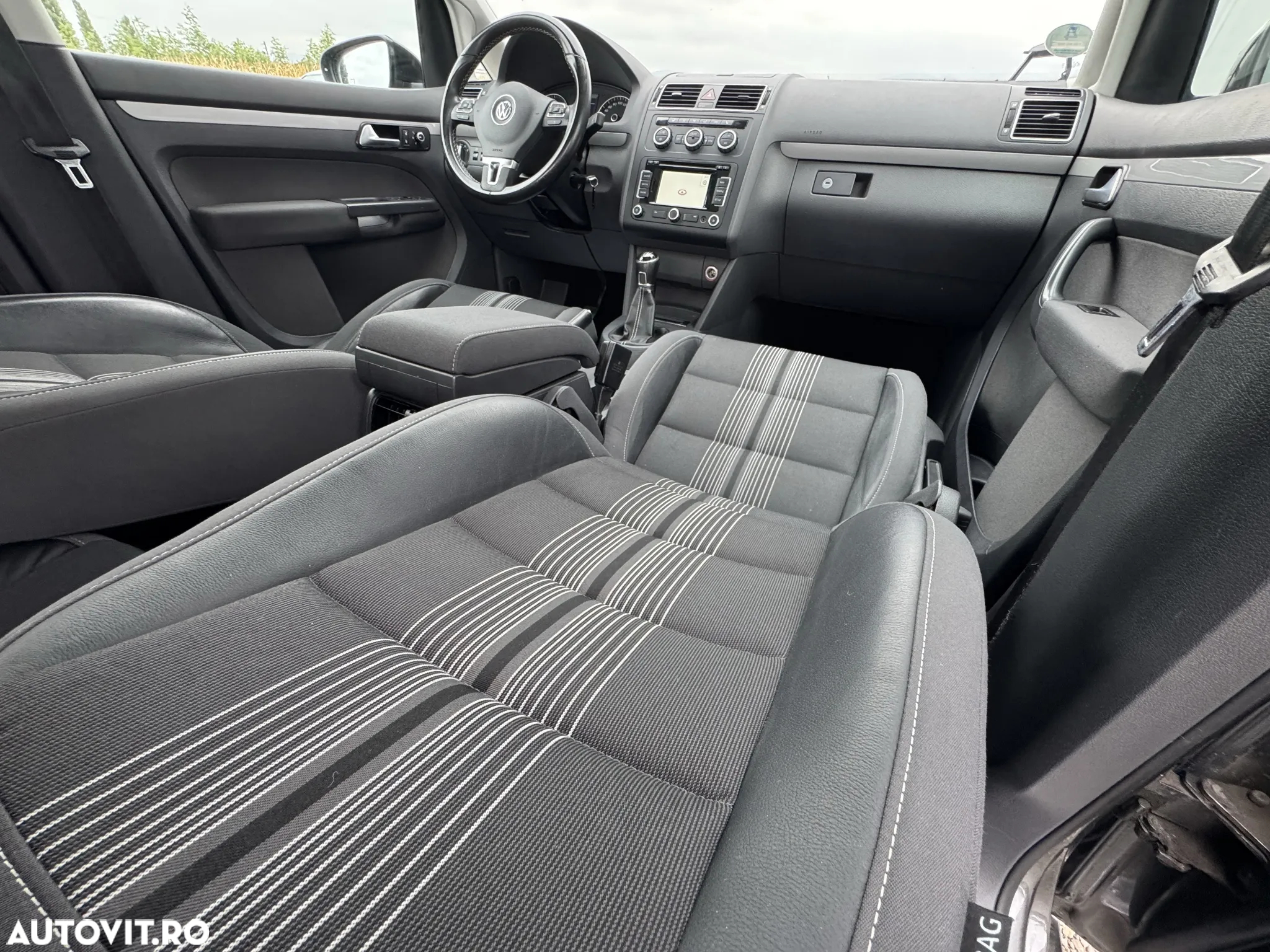 Volkswagen Touran 2.0 TDI DPF BlueMotion Technology MATCH - 30