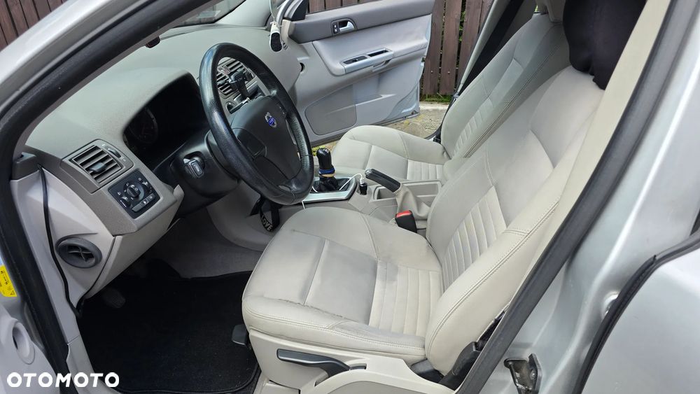 Volvo S40 1.8 - 12