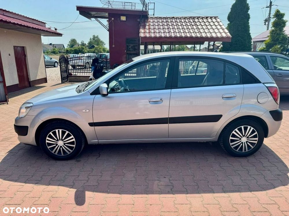 Kia Rio 1.5 GLX - 5