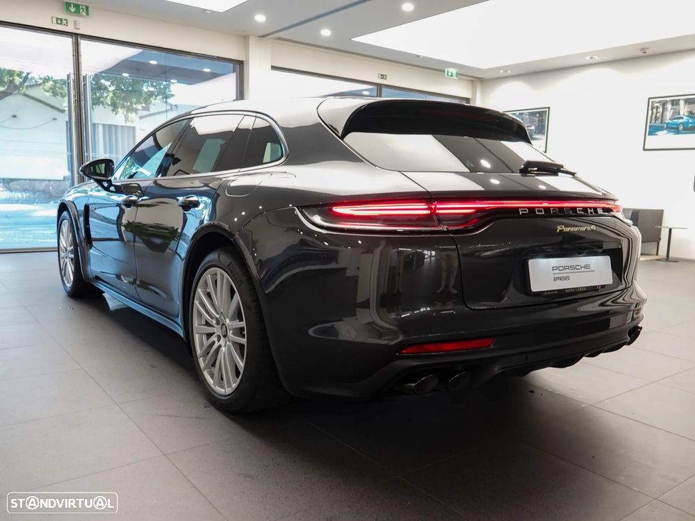 Porsche Panamera Sport Turismo 4 E-Hybrid - 3