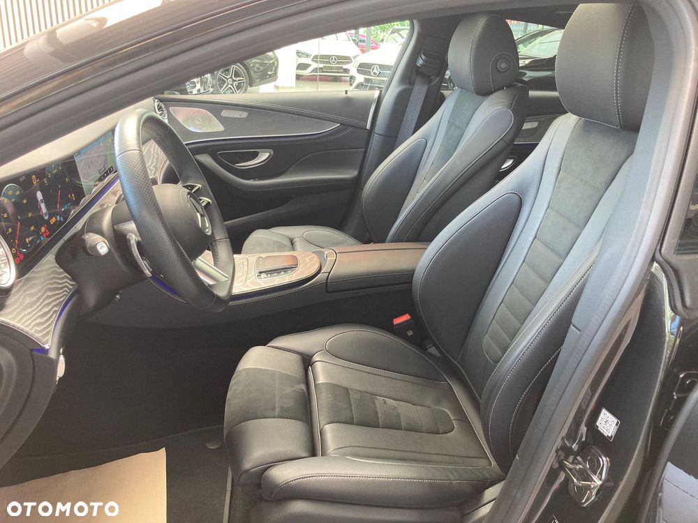 Mercedes-Benz CLS 300 d 4-Matic AMG - 5