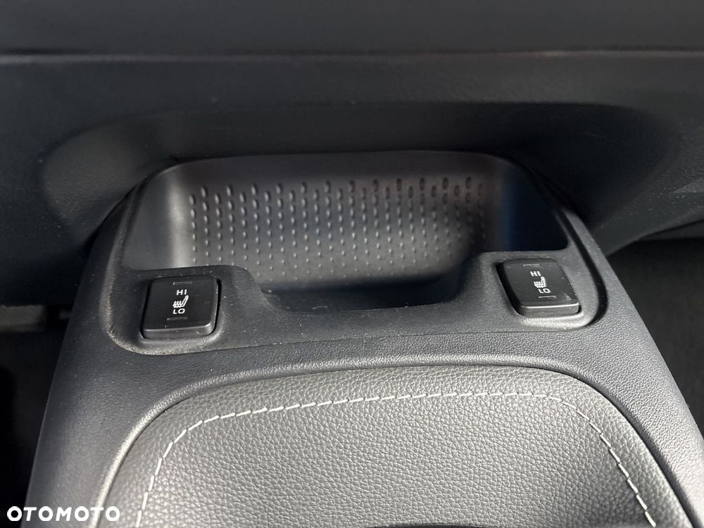 Toyota Corolla 2.0 Hybrid Comfort - 21