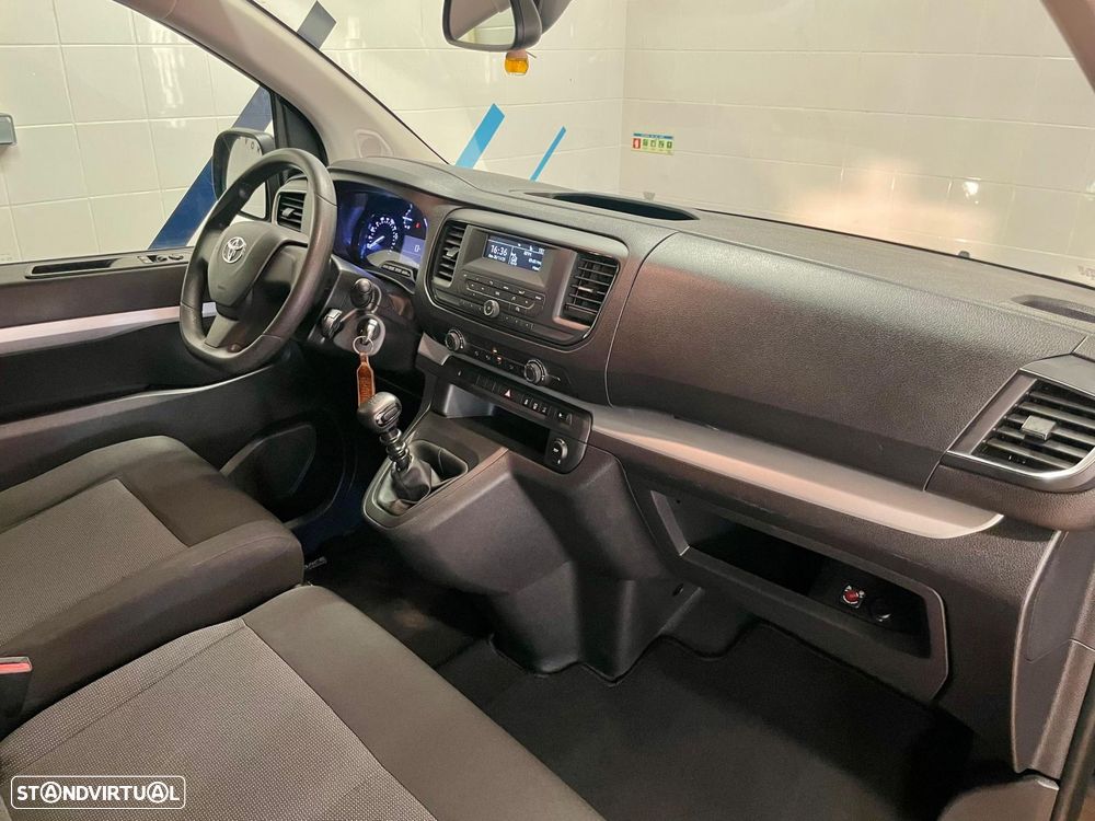 Toyota Proace Verso 1.5 D-4D L2 1.2T Comfort 9L - 42