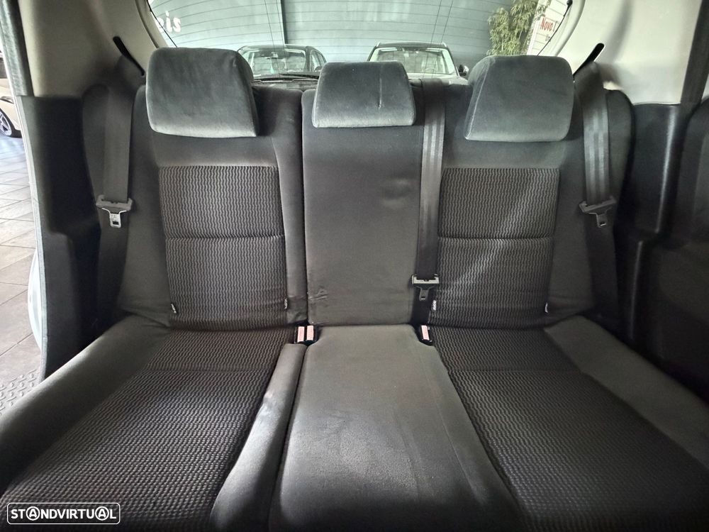 Peugeot 207 1.4 16V Premium - 26