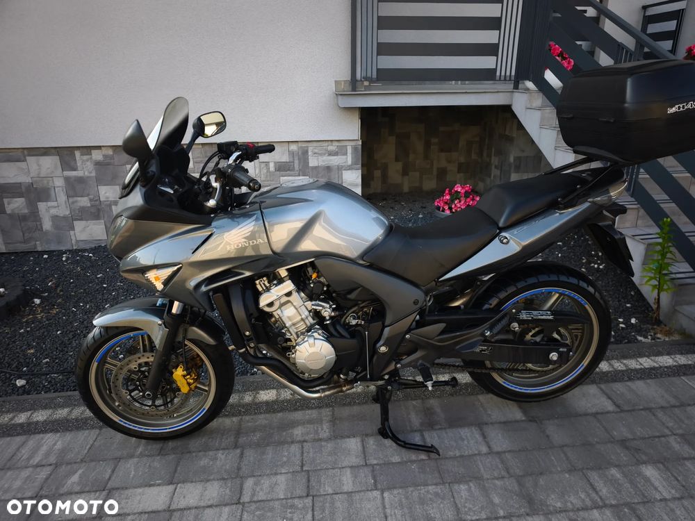 Honda CBF - 12