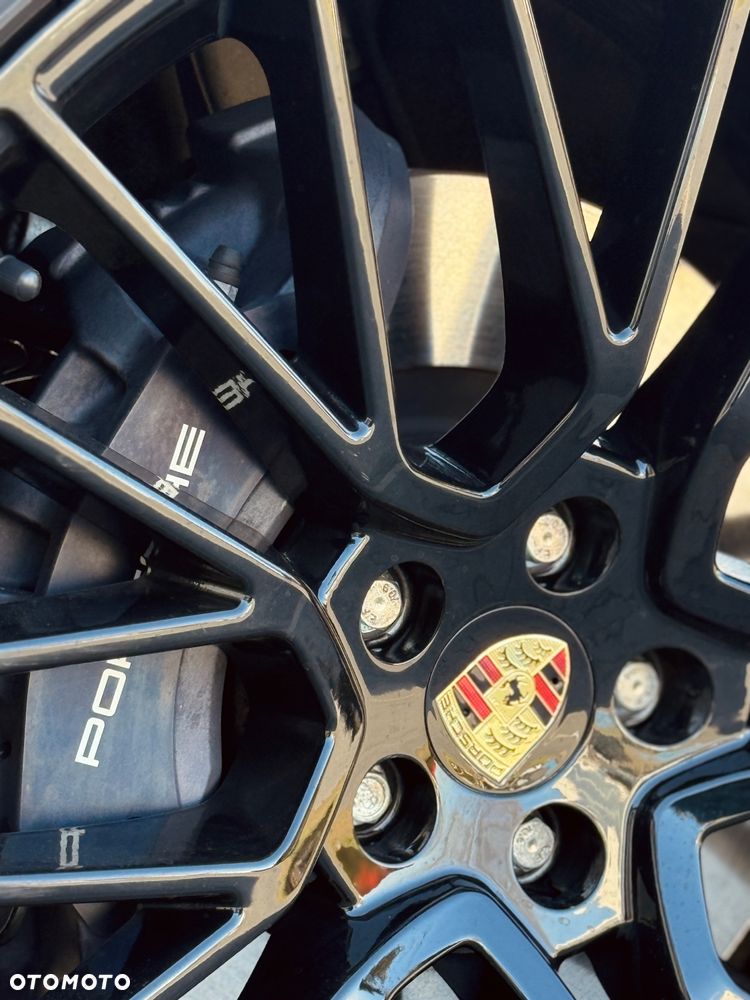 Porsche Macan Standard - 25