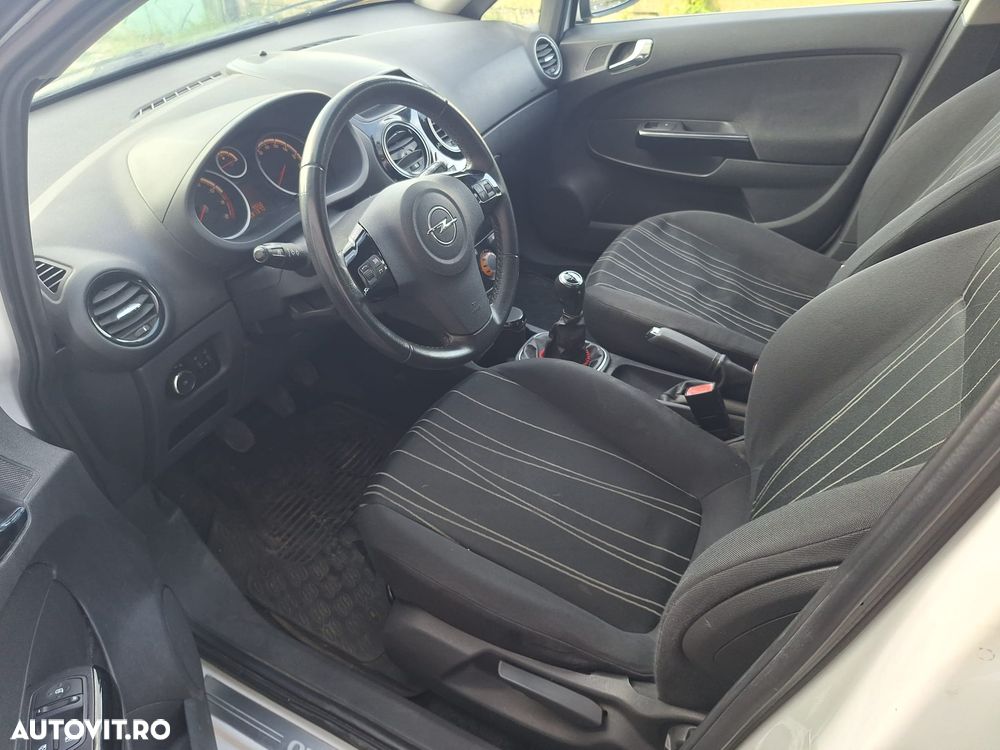 Opel Corsa 1.2 Essentia - 2