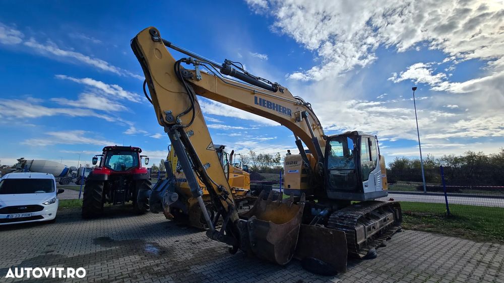Liebherr R926 Comp - 1