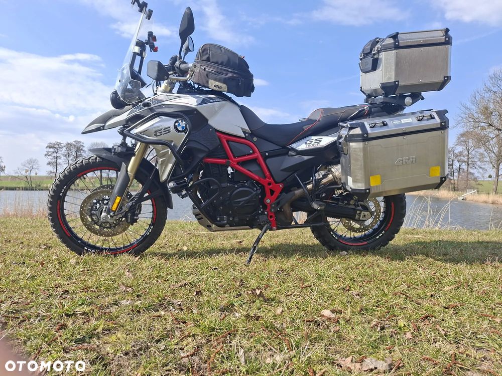 BMW F - 21