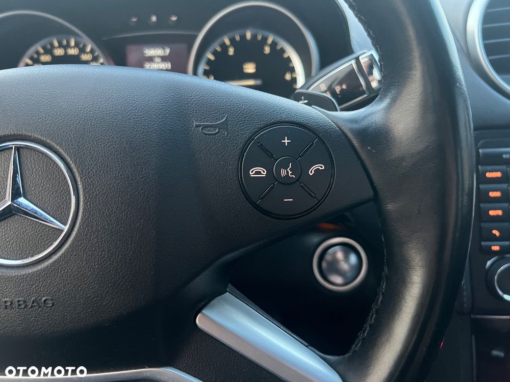 Mercedes-Benz GL 350 BlueTEC 4-Matic - 24