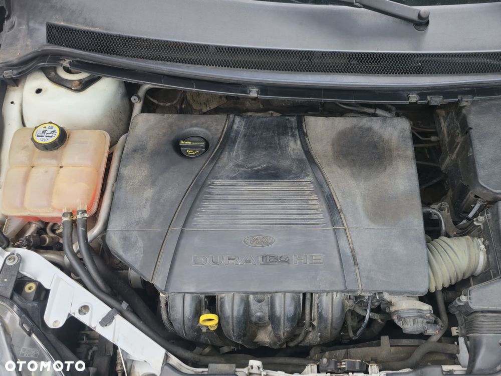 Ford Focus 1.8 FF Trend - 12