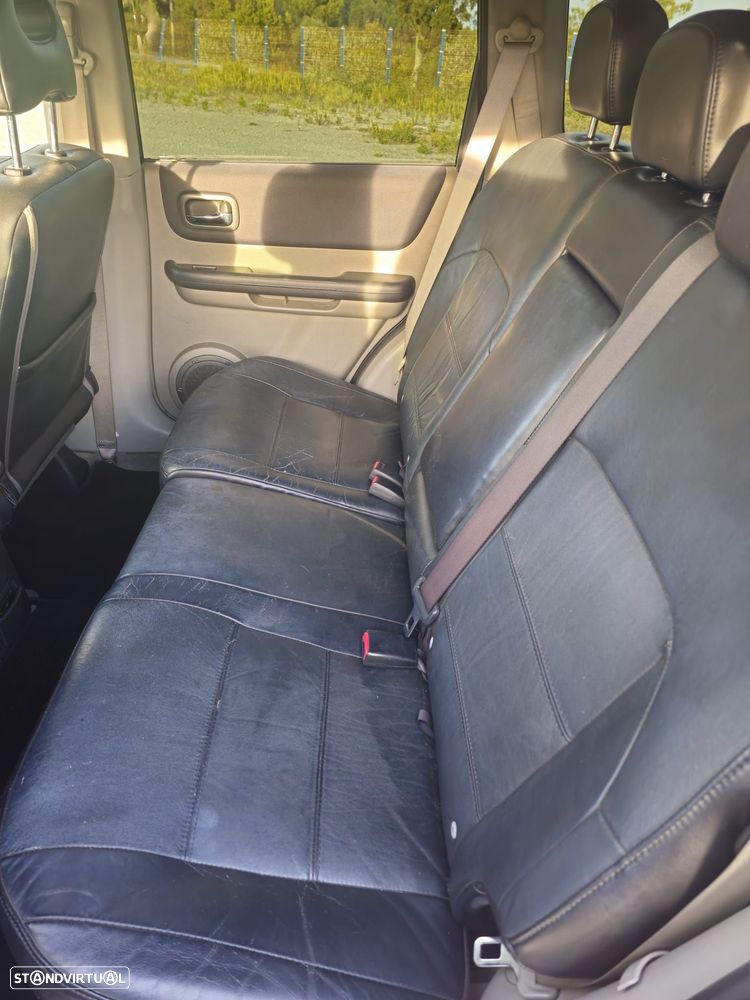 Nissan X-Trail 2.2 DCi 4x4 Elegance - 11