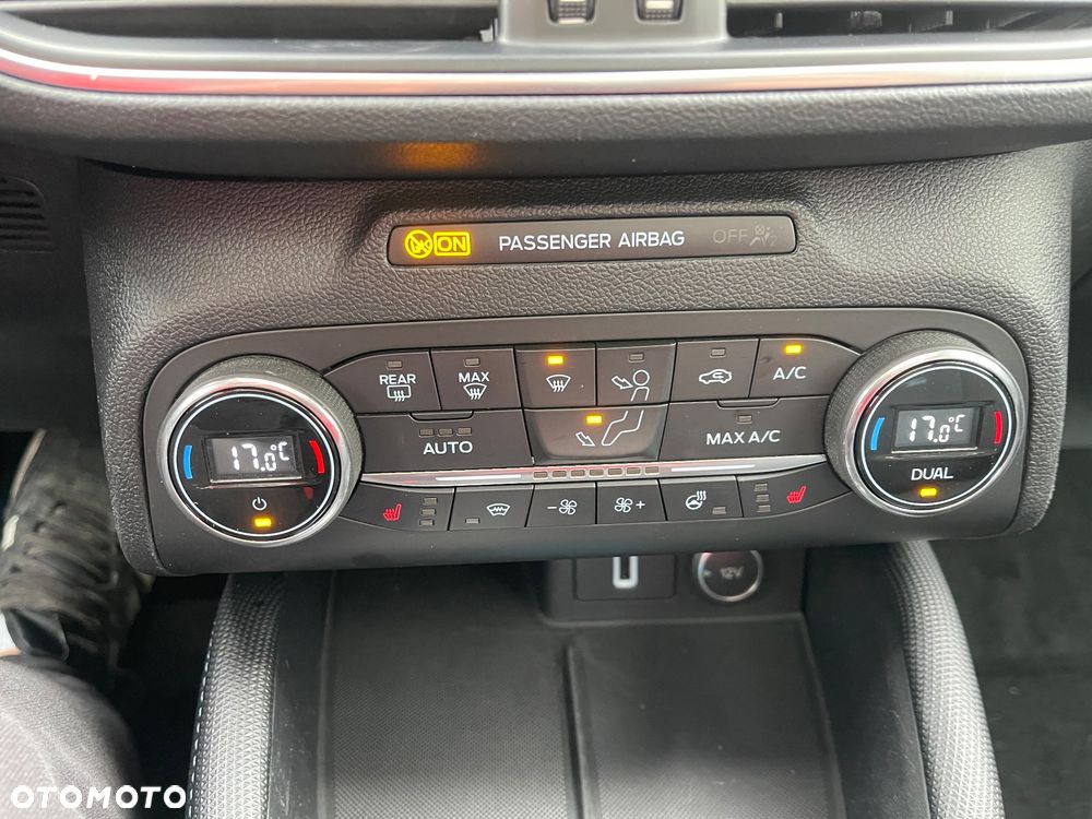 Ford Focus 1.5 EcoBlue Active Business - 28