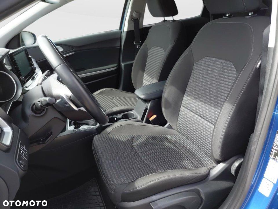 Kia XCeed - 10