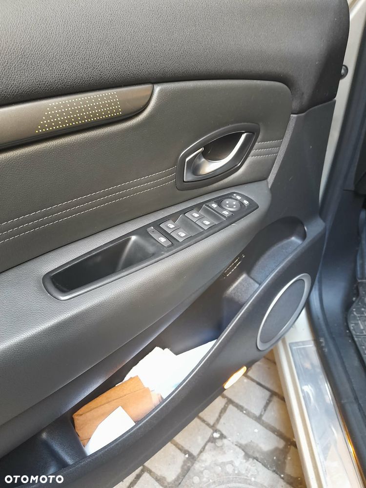 Renault Scenic TCe 130 Dynamique - 16