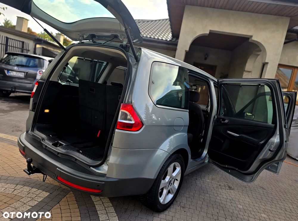 Ford Galaxy - 13