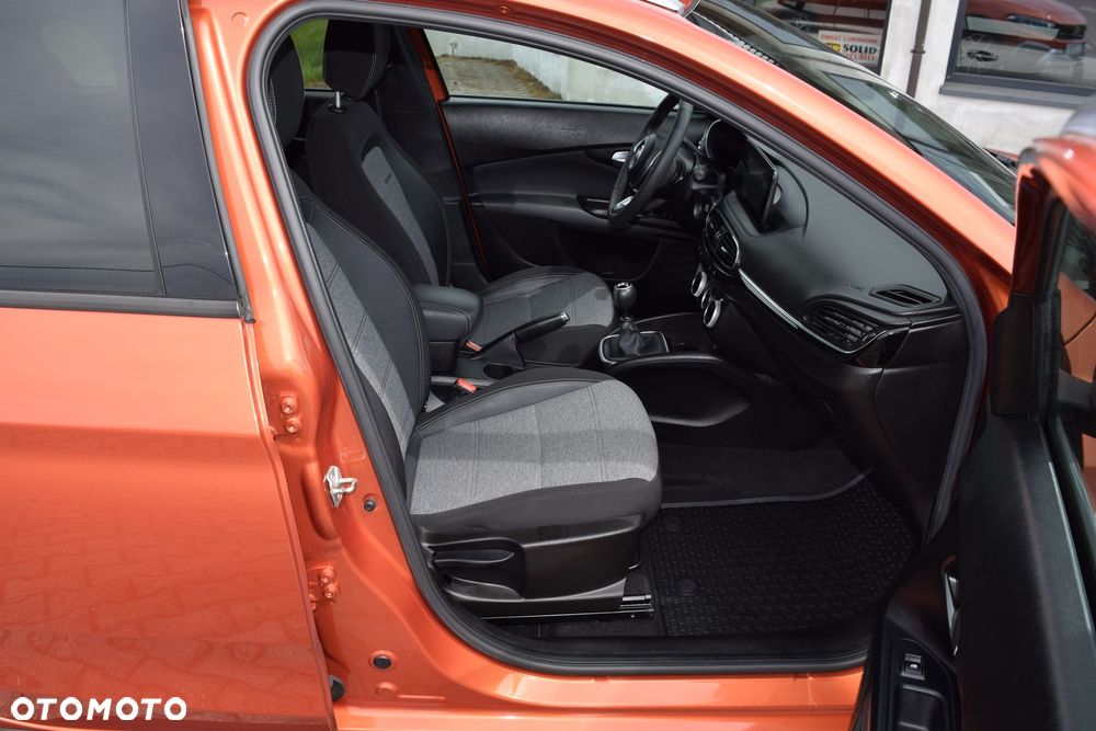 Fiat Tipo 1.6 MultiJet Cross - 22