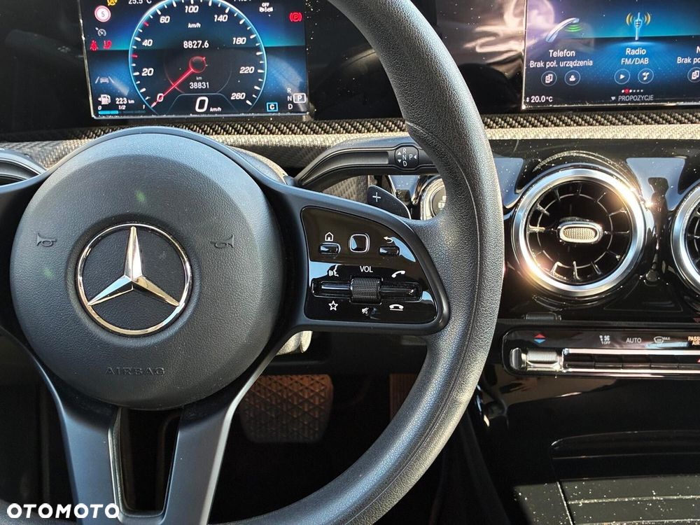 Mercedes-Benz CLA - 12