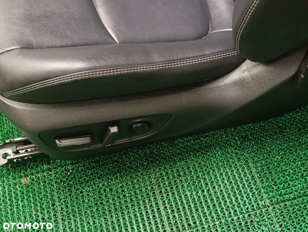 TOYOTA RAV4 2.5h od 2019r Fotele Kanapy Boczki - 29