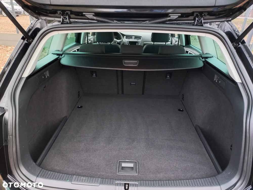 Volkswagen Golf - 12