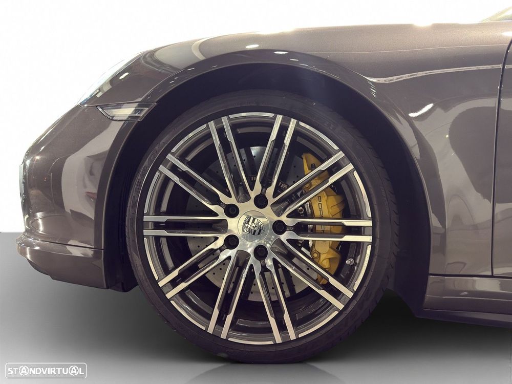Porsche 911 (991) Turbo S PDK - 12