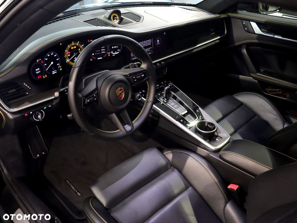 Porsche 911 Turbo S - 15