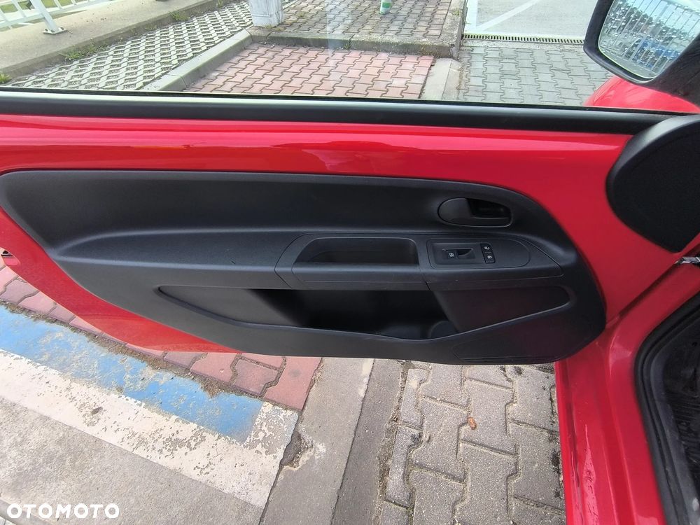 Volkswagen up! 1.0 move - 10