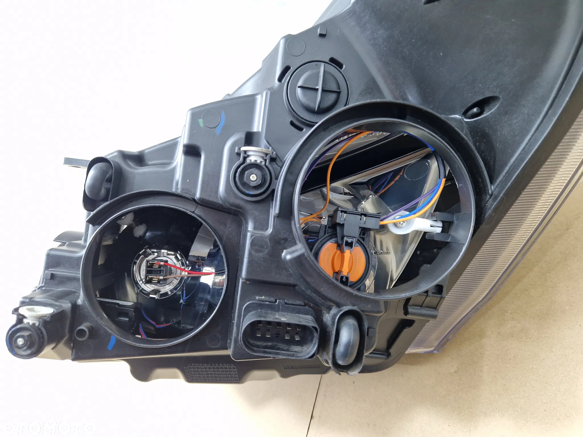 FORD TRANSIT TURNEO CUSTOM LAMPA PRAWA BK21-13W029-BJ - 11