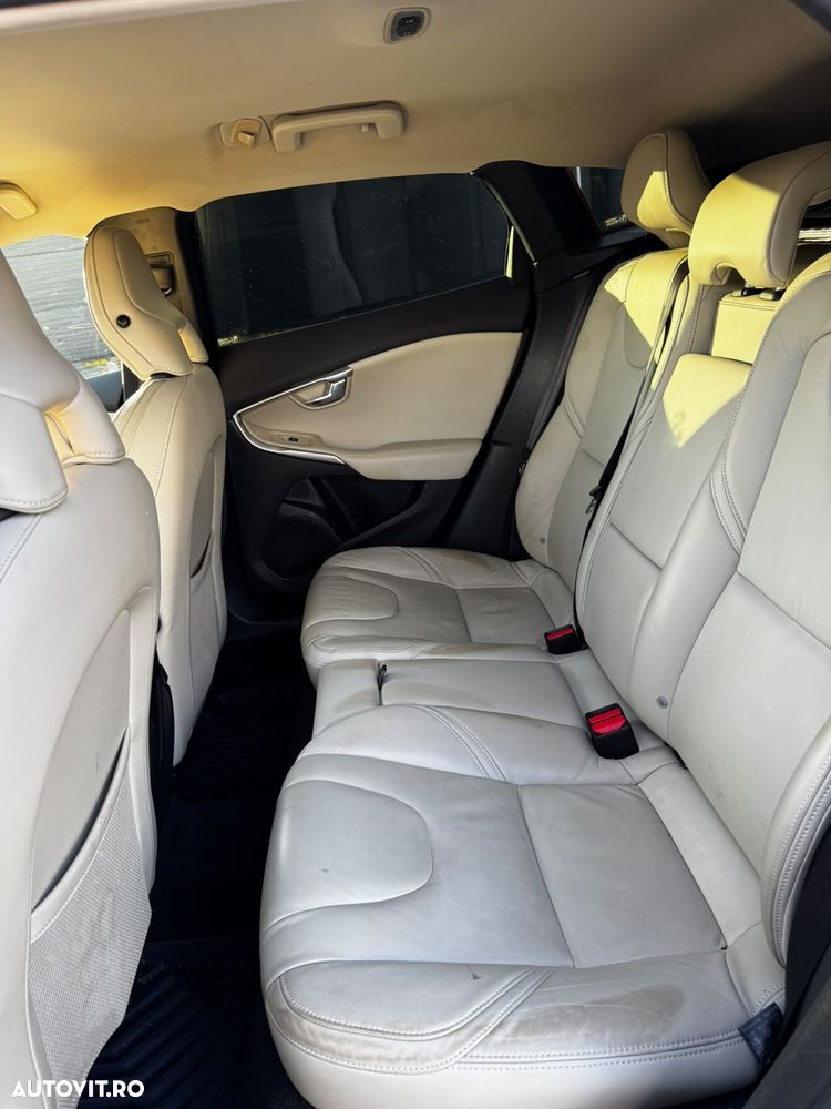 Volvo V40 T4 Aut. Basic - 15