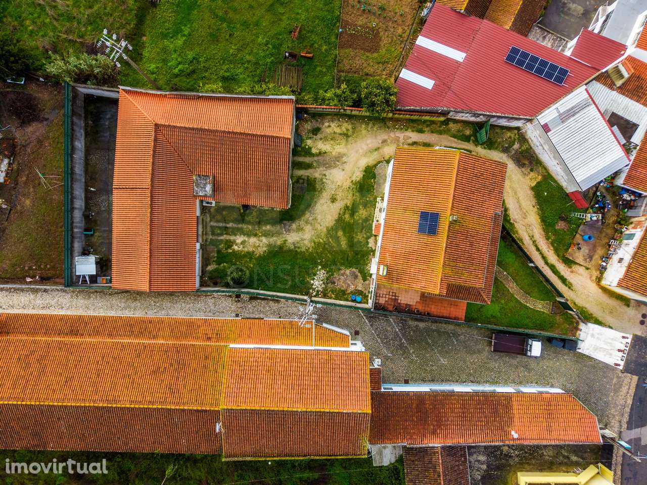 Moradia T3 com sótão e garagem - Grande imagem: 2/36